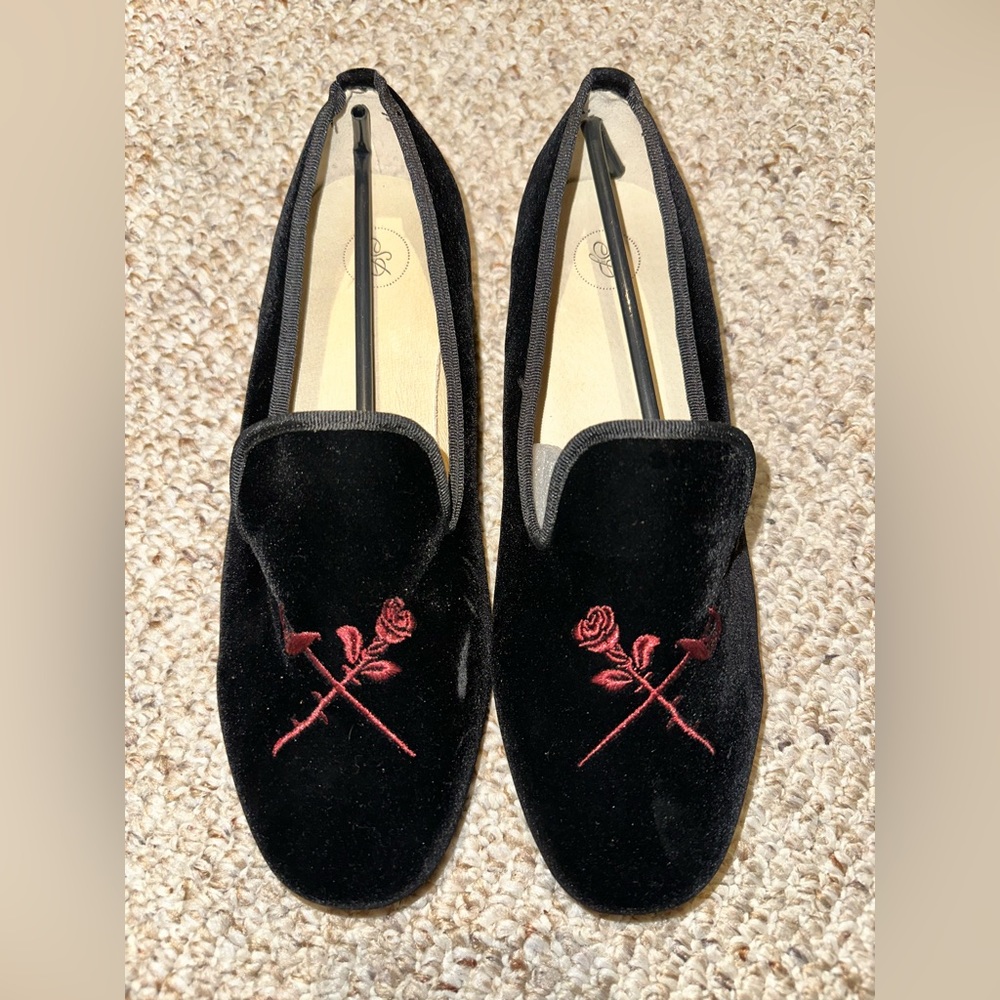 NWOT Smythe and Digby Mens Velvet Slippers